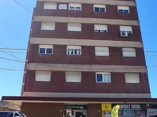 Foto 5 de VENDO DEPTO 4 AMBIENTES EN EDIF REPUBLICA (NECOCHEA)