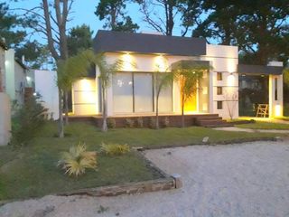 Foto 2 de Casa PH en venta en Costa del Este