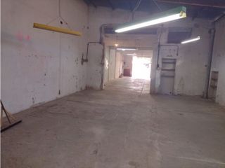 Foto 12 de Galpon 8.66x27 Mts.234 Mts.2-Garaje-Baño-Trifasica-Cubiertos 190 Mts.2