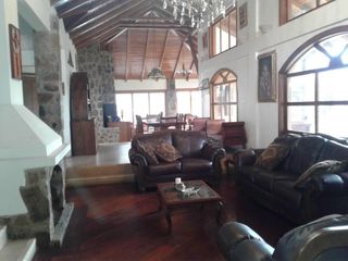 Foto 6 de VENTA-Casa con Vista Al Lago Vía a Las Cochas en Guaranda/ Urbec 19URB057