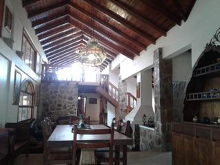Foto 16 de VENTA-Casa con Vista Al Lago Vía a Las Cochas en Guaranda/ Urbec 19URB057