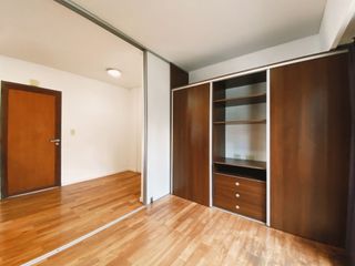 DEPARTAMENTO MONOAMBIENTE VENTA CASTELAR COCHERA