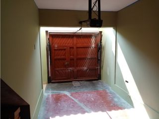 VENDO CASA DE 4 PISOS C/COCHERA EN URB. NARANJAL - SMP