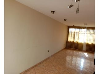 VENDO CASA DE 4 PISOS C/COCHERA EN URB. NARANJAL - SMP