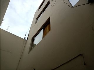 VENDO CASA DE 4 PISOS C/COCHERA EN URB. NARANJAL - SMP