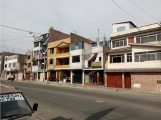 VENDO CASA DE 4 PISOS C/COCHERA EN URB. NARANJAL - SMP