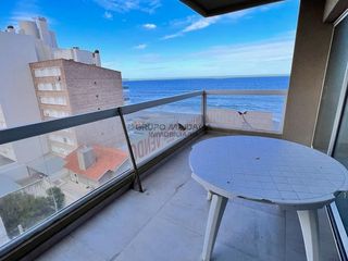 Departamento en Venta a pasos de la Playa, con Vista al Mar.