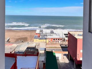 Departamento en Venta a pasos de la Playa, con Vista al Mar.