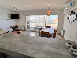Departamento en Venta a pasos de la Playa, con Vista al Mar.
