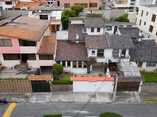 Pinar Bajo, Casa en Venta, 238 m2, 3 habitaciones, 4 baños, 2 parqueaderos