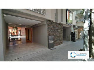 Foto 1 de VENTA DEPARTAMENTO Semipiso UN DORMITORIO - Al frente - Ventilacion cruzada - Entrega inmediata - Santa Fe 2500