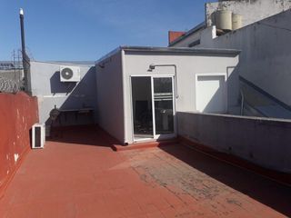 Oficina/Casa - Parque Patricios - Venta - 340m2 - 200 m2 cubiertos