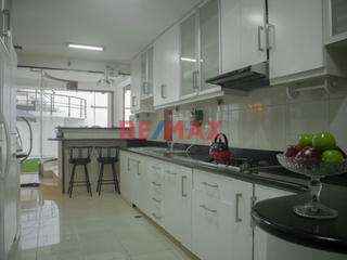 Foto 6 de 🏡 Descubre la casa de tus sueños en una de las zonas más exclusivas de Chiclayo! Te presentamos esta majestuosa propiedad ubicada en Pasaje  Miraflore