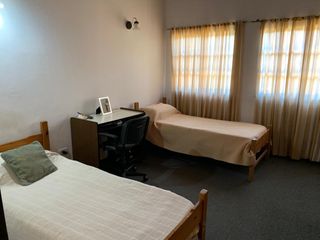 Casa en  venta a media cuadra del rio