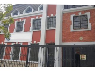 VENDO ESPECTACULAR CASA  BARRIO LA SOLEDAD - BOGOTA