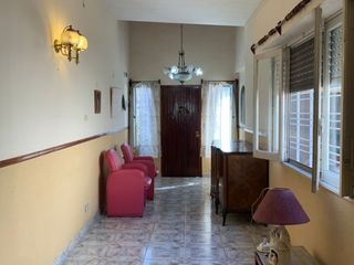 Casa PH en venta en Berazategui Este