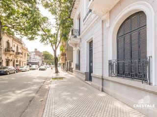 Casa apto uso comercial y/o profesional en venta - Rosario, Parque España