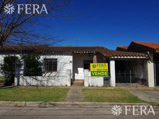 Venta de Casa 3 ambientes en Quilmes (22666)