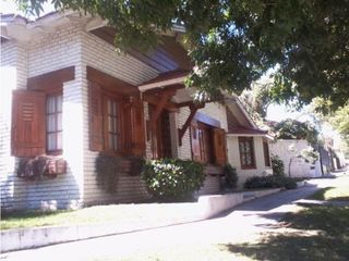Foto 1 de CHALET 4 AMB CON DEP Y GARAGE DOBLE