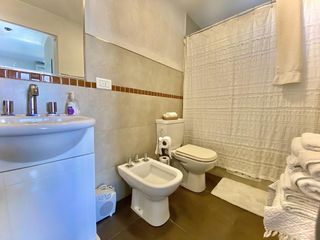 Venta Departamento 2 ambientes con cochera,toilette y Baño en Suite-Gral Mitre