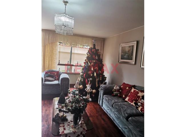 Casa en Venta en Santiago de Surco - Mehr