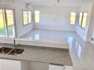 Casa en Venta en Haras del Sur III, La Plata, G.B.A. Zona Sur, Argentina