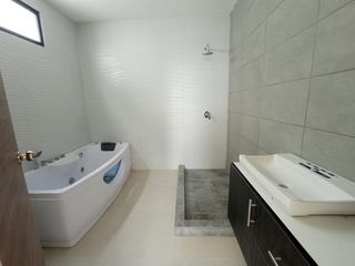 Foto 5 de De estreno! Se vende hermosa casa en La Joya Etapa Granate (J Luna)