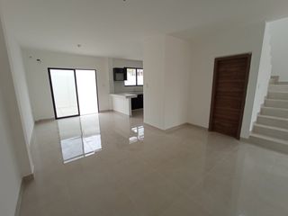 Foto 1 de De estreno! Se vende hermosa casa en La Joya Etapa Granate (J Luna)