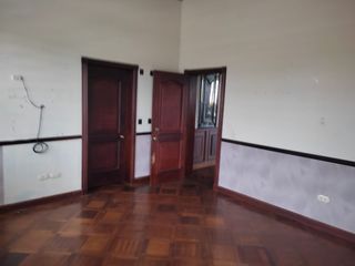 Casa en Venta en Urdesa