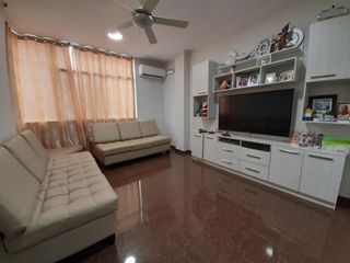 Foto 3 de Venta de Edificio en el Centro de Manta