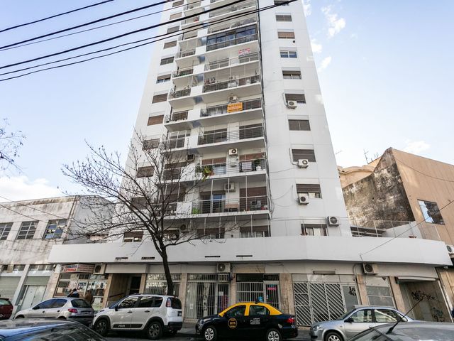 Venta departamento 2 ambientes en Paternal.