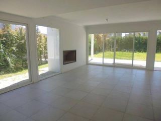 Foto 2 de Casa racionalista en Sauces