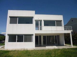 Foto 1 de Casa racionalista en Sauces