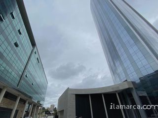 Foto 1 de Oficina comercial en alquiler Torres Capitalinas