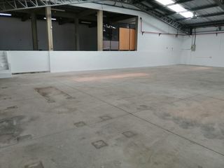 Foto 3 de ARRIENDO BODEGA INDUSTRIAL ALTO IMPACTO, NORTE DE QUITO.