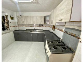 Foto 5 de SE VENDE O ARRIENDA CASA CON 5 HABITACIONES EN EL BARRIO JARDIN