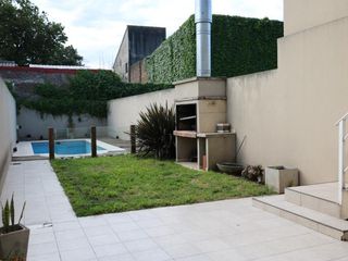 Foto 16 de Triplex en venta en Quilmes Oeste