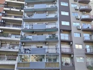 Av. Luis María Campos 400, venta depto 4 amb de categoría