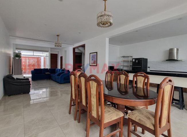 Casa en Venta en Chiclayo - Więcej