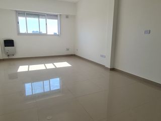 Foto 2 de MONOAMBIENTE CON TERRAZA DE USO COMÚN EN TAPIALES