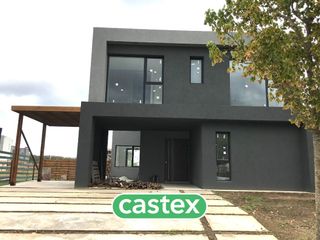 Foto 1 de Casa de dos plantas con piscina  en venta en el barrio de Acacias de Puertos