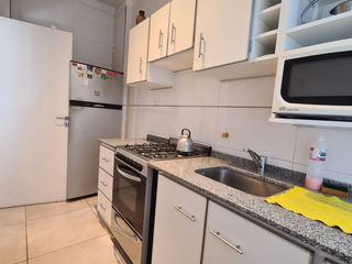 Foto 15 de Alquiler Temp · Departamento · Dos ambientes · Vista a la plaza - Av. Colón 2134