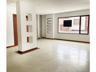 En Cuenca,  se vende Apartamento en el sector 