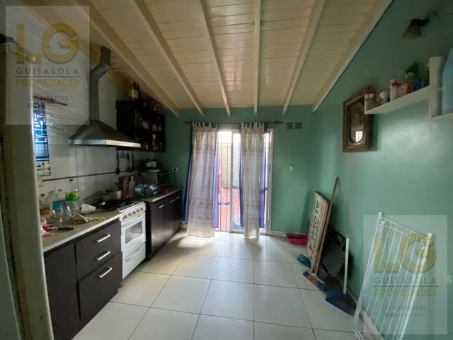 PH Tipo casa de 3 ambientes en venta en Ezpeleta