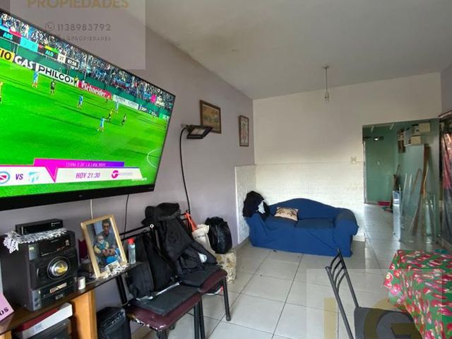 PH Tipo casa de 3 ambientes en venta en Ezpeleta