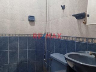 Foto 5 de Se alquila amplio y cómodo departamento en una zona muy tranquila y segura, en segundo piso con 03 habitaciones y dos baños, sala  y comedor con buena