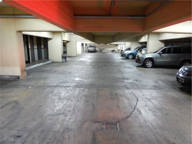 Cochera en Venta zona Tribunales c/renta -Financia
