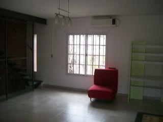 Foto 5 de Triplex en venta en Lanus Oeste