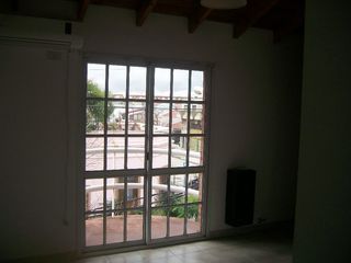 Foto 8 de Triplex en venta en Lanus Oeste