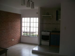 Foto 6 de Triplex en venta en Lanus Oeste